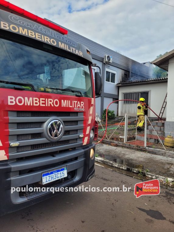 Incêndio atinge residência no Centro de Boa Vista do Buricá - foto 4