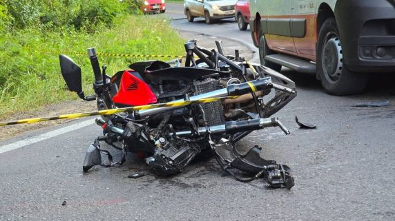 Motociclista morre em colisão com caminhão na ERS-324, em Passo Fundo - foto 2